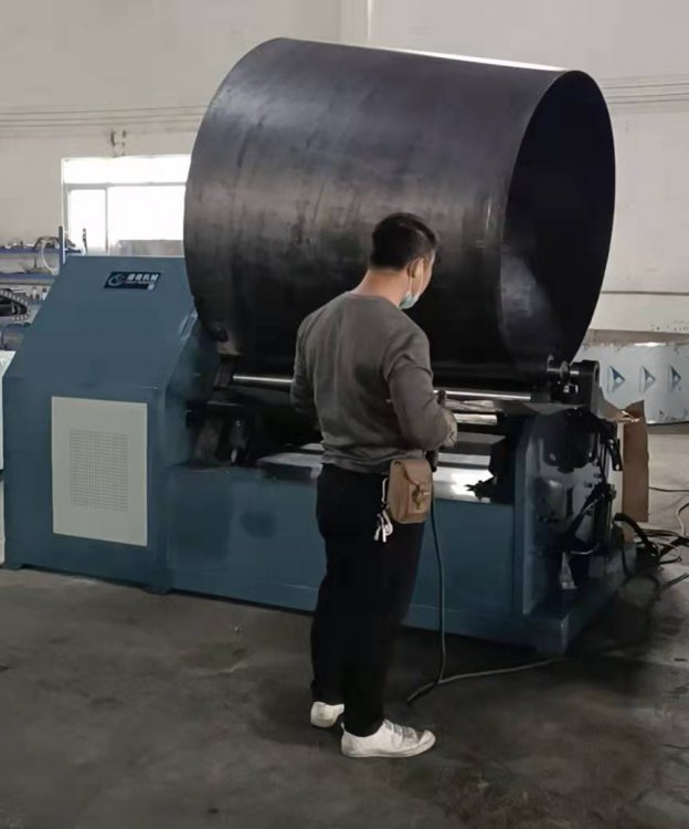 四軸數(shu)控 大直徑自(zì)動卷闆卷錐(zhuī)機